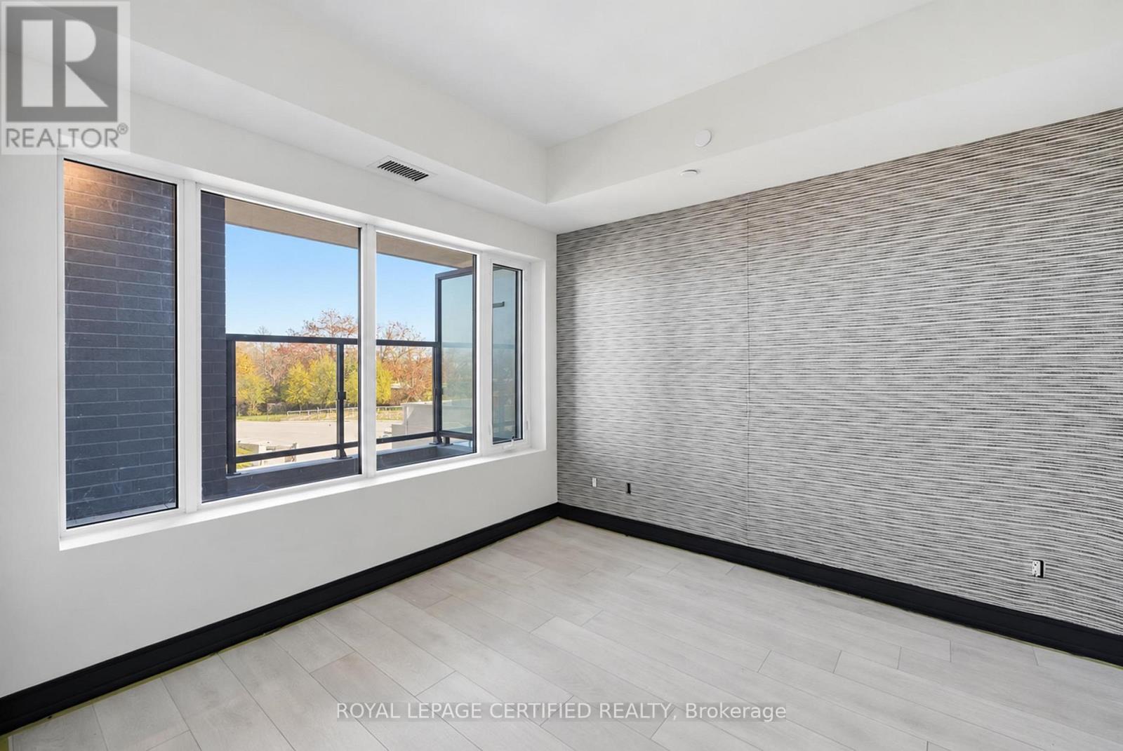 212 - 8010 Derry Road, Milton, Ontario  L9T 9N3 - Photo 4 - W13886666