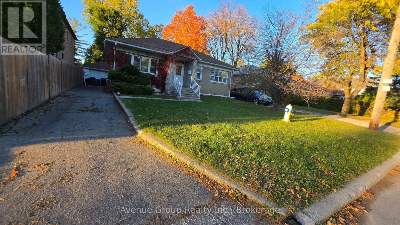 Lower - 82 Caines Avenue, Toronto, Ontario M2R 2L3 - Photo 2 - C14096384