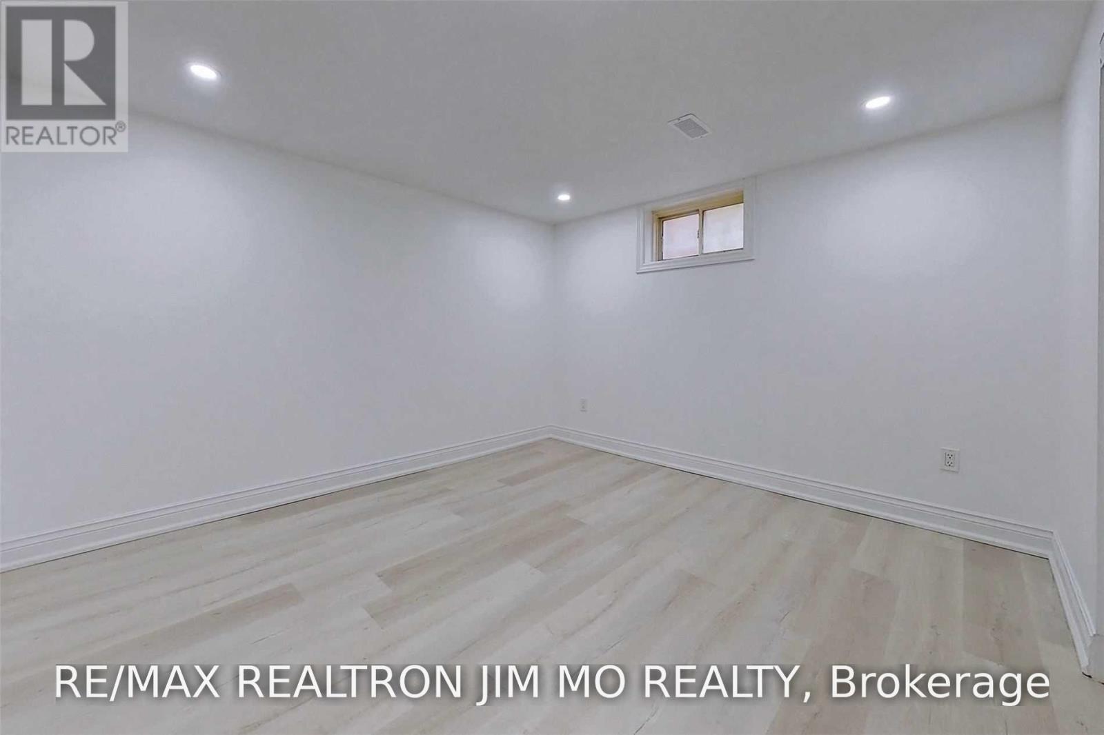 Ground - 153 Hollyberry Trail, Toronto, Ontario M2H 2P2 - Photo 15 - C14096390