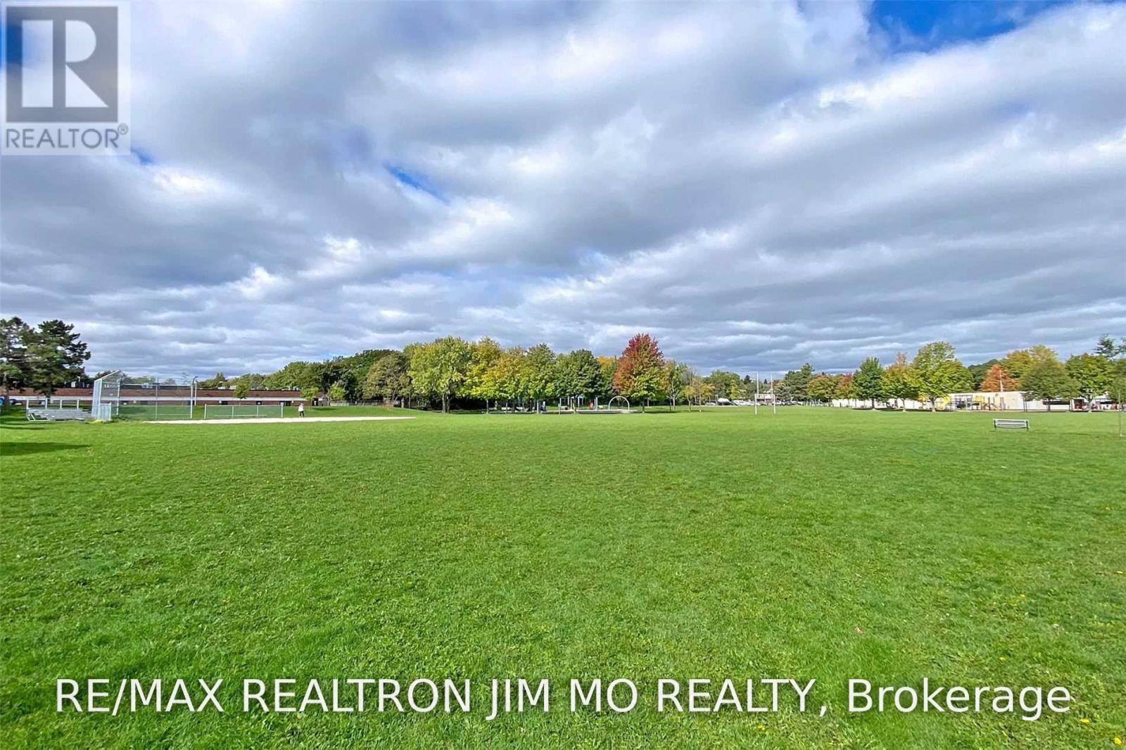 Ground - 153 Hollyberry Trail, Toronto, Ontario M2H 2P2 - Photo 25 - C14096390