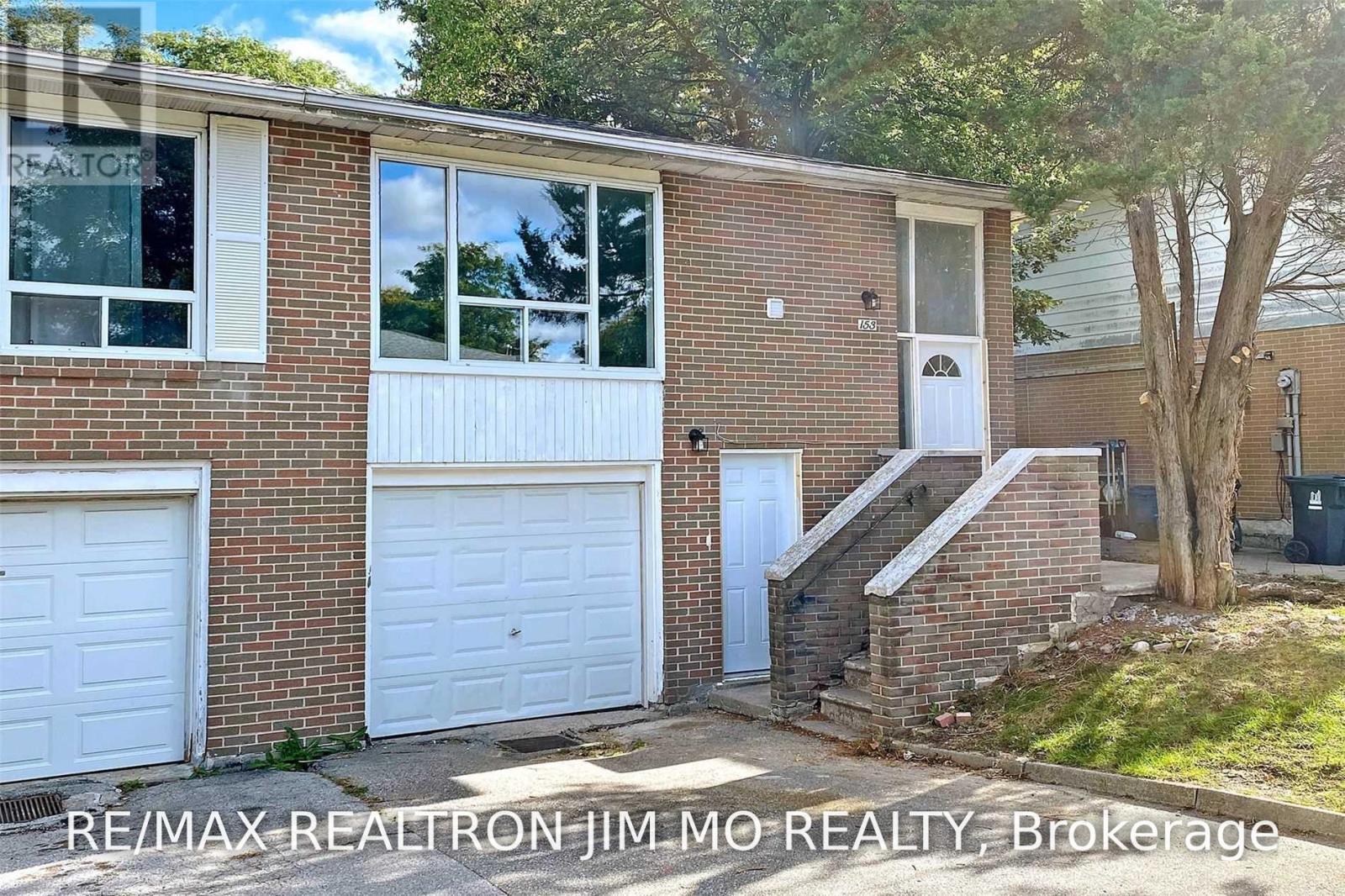 Ground - 153 Hollyberry Trail, Toronto, Ontario M2H 2P2 - Photo 3 - C14096390