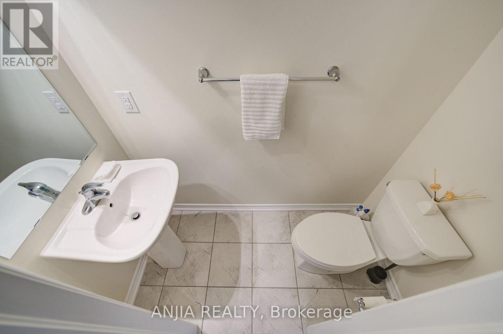 24 Goldeye Street, Whitby, Ontario  L1P 0E5 - Photo 22 - E14096382