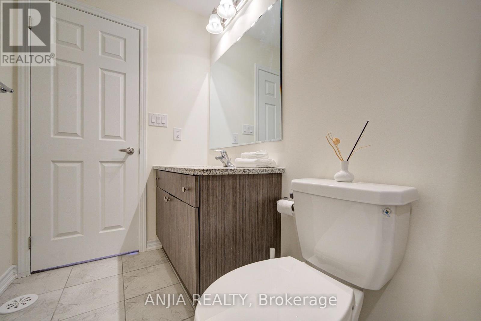 24 Goldeye Street, Whitby, Ontario  L1P 0E5 - Photo 33 - E14096382