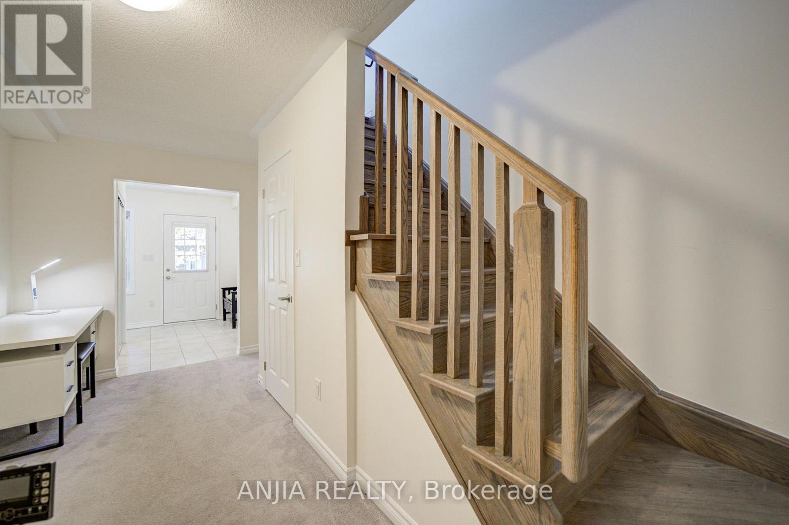 24 Goldeye Street, Whitby, Ontario  L1P 0E5 - Photo 7 - E14096382