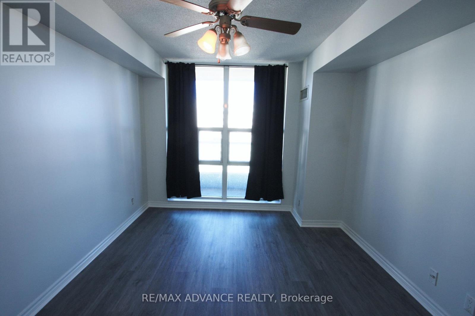 1601 - 1 Elm Drive W, Mississauga, Ontario  L5B 4M1 - Photo 12 - W14096410