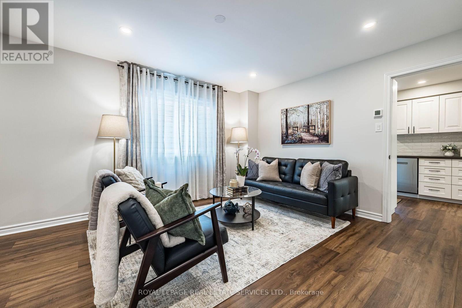 1045 Mannington Lane, Mississauga, Ontario  L4W 3X6 - Photo 15 - W14096414