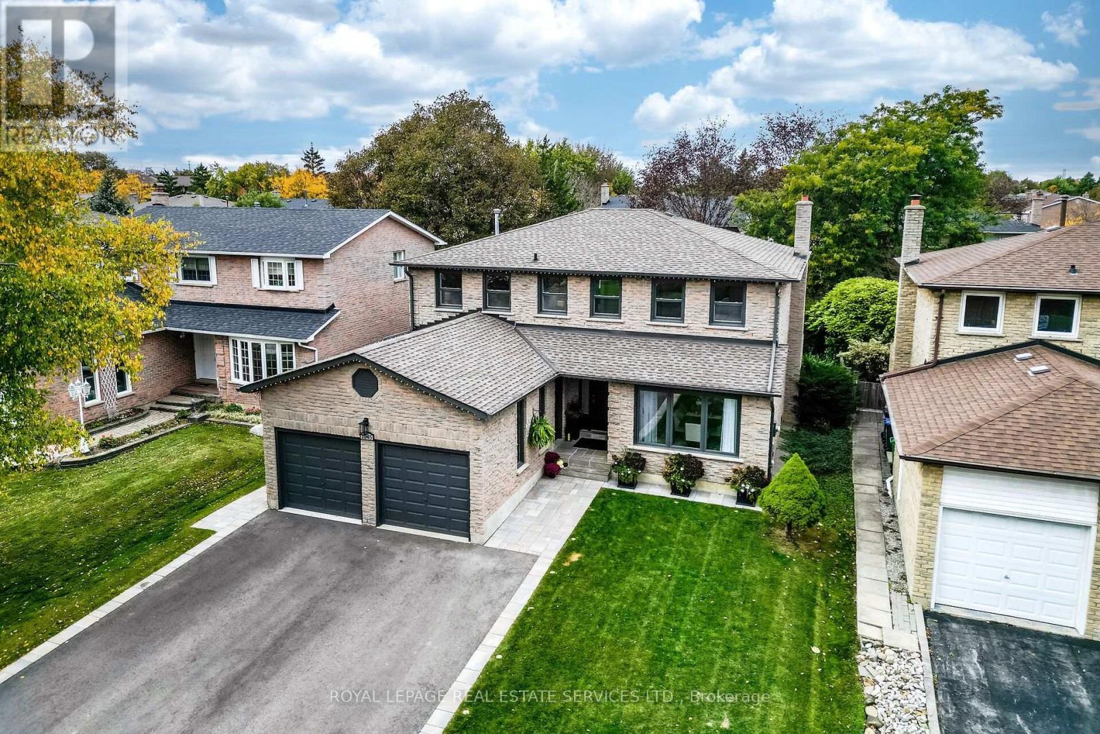 1045 Mannington Lane, Mississauga, Ontario  L4W 3X6 - Photo 2 - W14096414