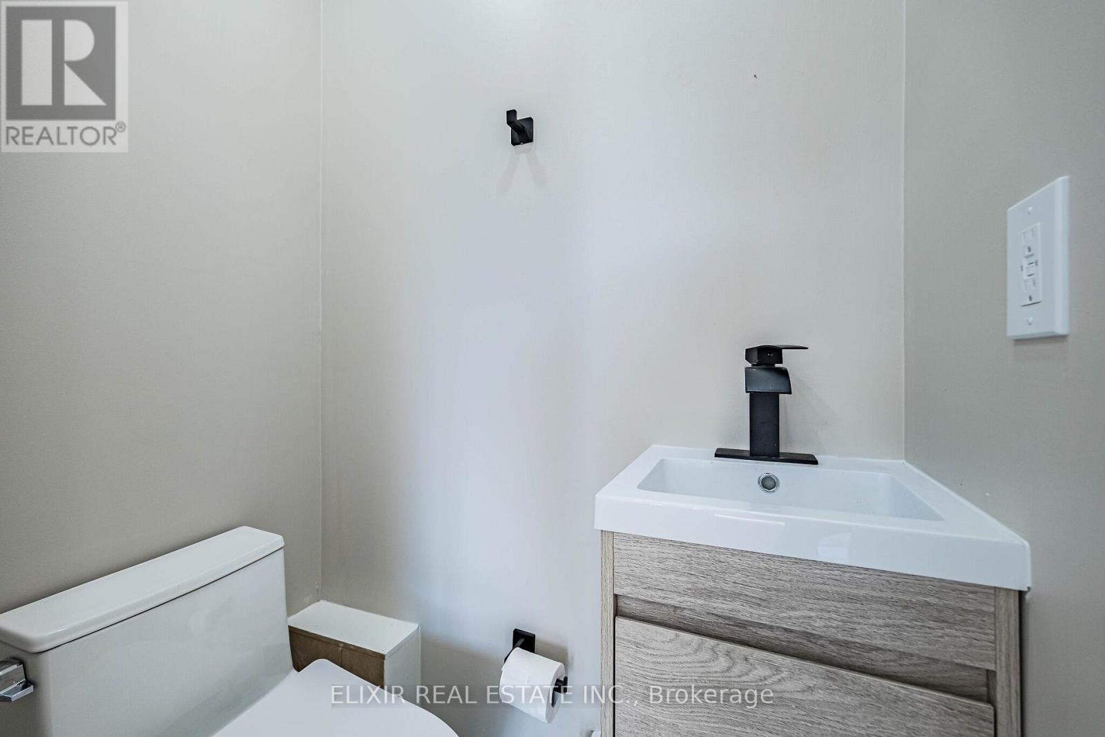 Upper - 135 Nugent Drive, Hamilton, Ontario  L8H 2N3 - Photo 27 - X14096380