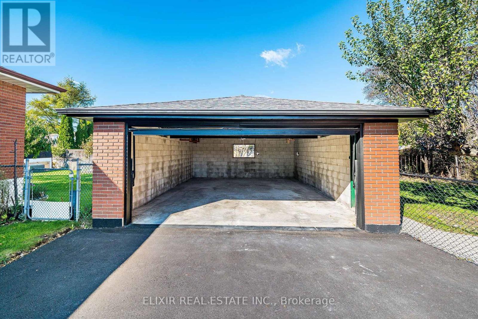 Upper - 135 Nugent Drive, Hamilton, Ontario  L8H 2N3 - Photo 28 - X14096380