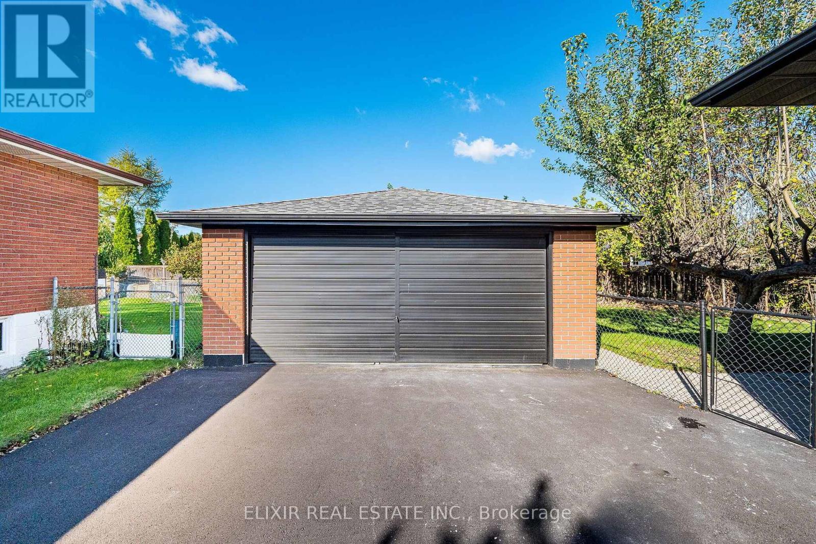 Upper - 135 Nugent Drive, Hamilton, Ontario  L8H 2N3 - Photo 29 - X14096380