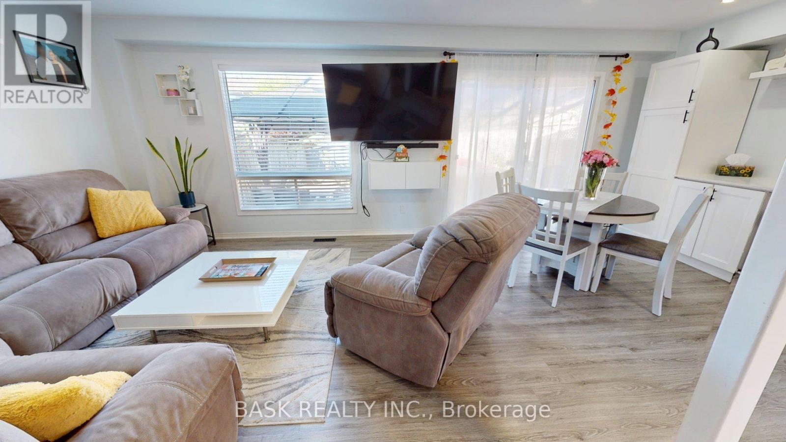115 Fairgreen Close, Cambridge, Ontario  N1T 1T8 - Photo 3 - X14096386
