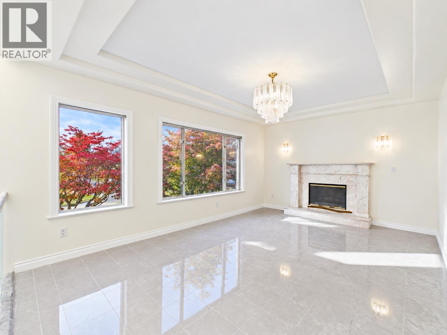 825 Everett Crescent, Burnaby, British Columbia  V5A 2N3 - Photo 4 - R3176713