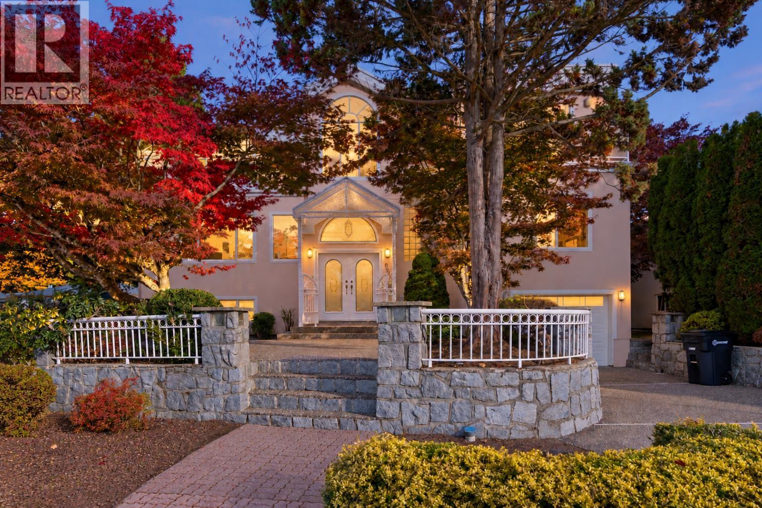 825 EVERETT CRESCENT, Burnaby, British Columbia