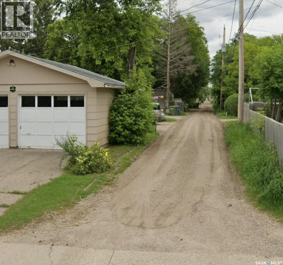 805 4th Street E, Prince Albert, Saskatchewan  S6V 0K6 - Photo 5 - SK051385