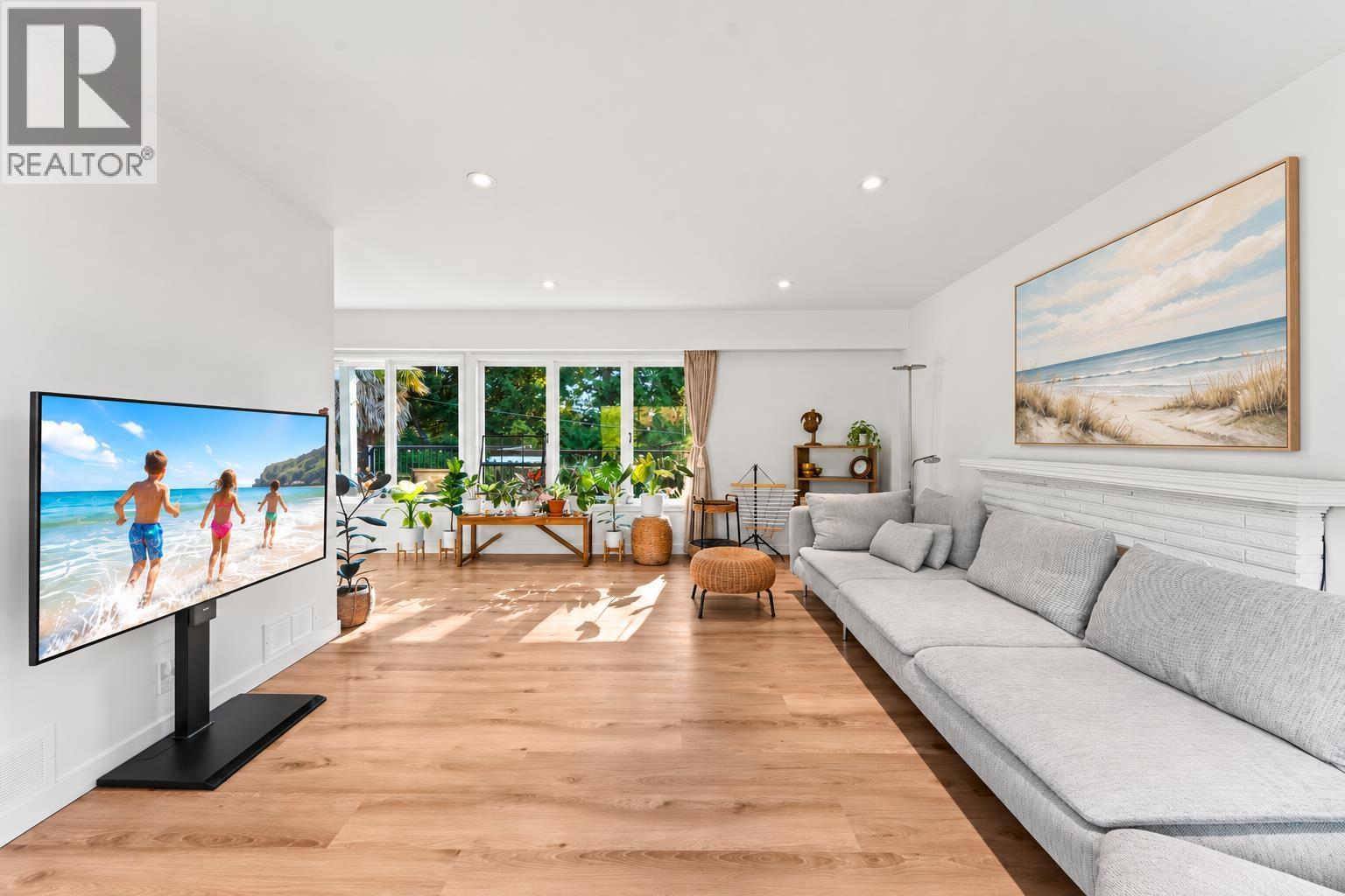 915 Wentworth Avenue, North Vancouver, British Columbia  V7R 1R8 - Photo 6 - R3166963