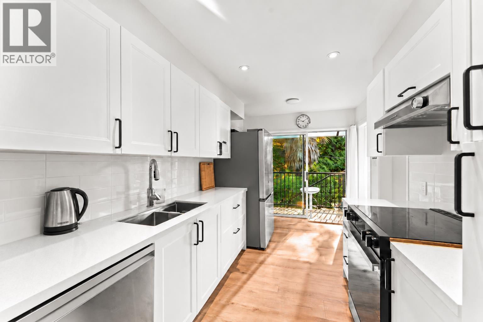 915 Wentworth Avenue, North Vancouver, British Columbia  V7R 1R8 - Photo 13 - R3166963