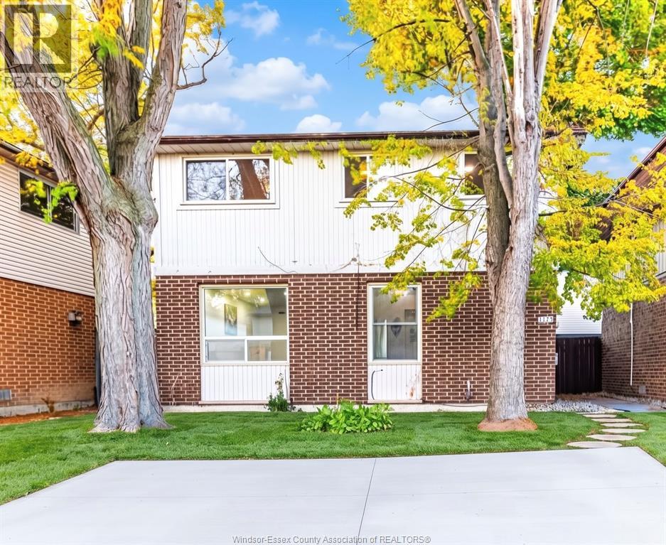 9370 AIRE COURT, Windsor, Ontario