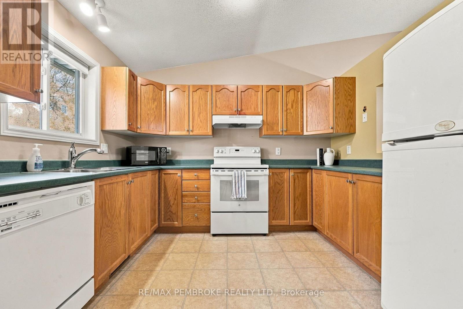 397 Morris Street, Pembroke, Ontario  K8A 8P4 - Photo 13 - X14096460