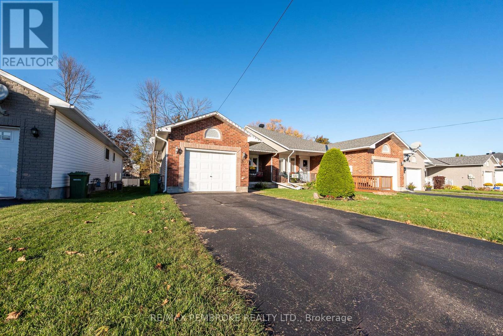 397 Morris Street, Pembroke, Ontario  K8A 8P4 - Photo 2 - X14096460