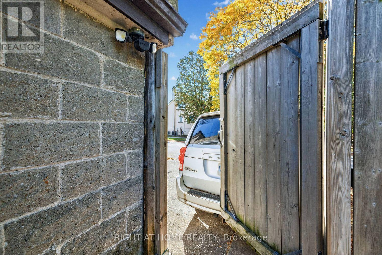 44 Connaught Avenue, Toronto, Ontario  M2M 1G6 - Photo 39 - C14096348