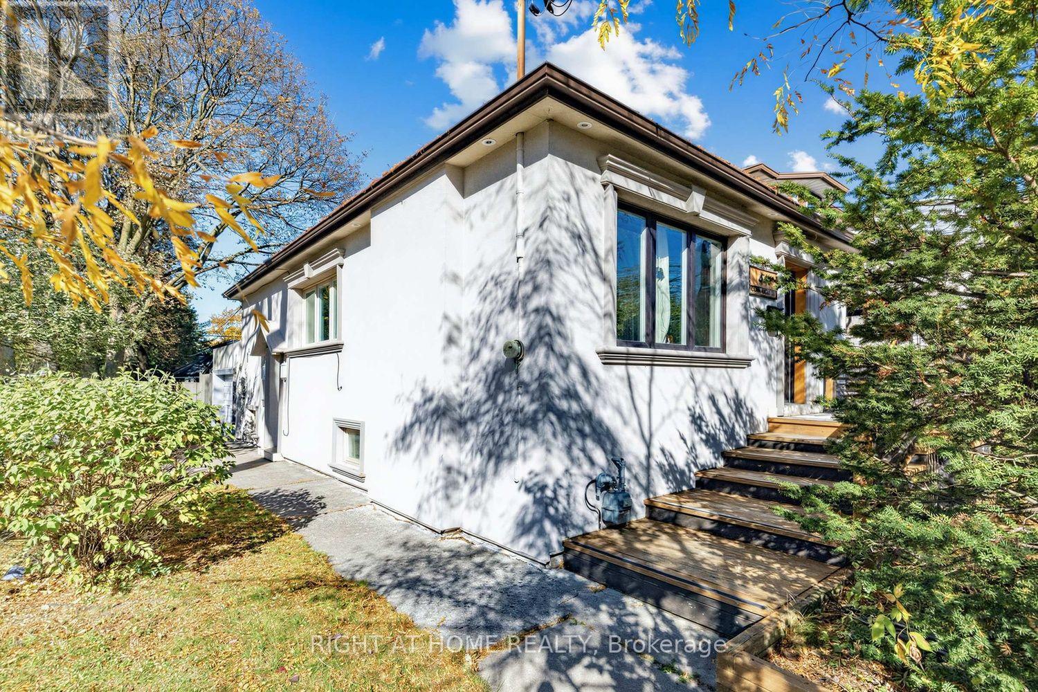 44 Connaught Avenue, Toronto, Ontario  M2M 1G6 - Photo 3 - C14096348