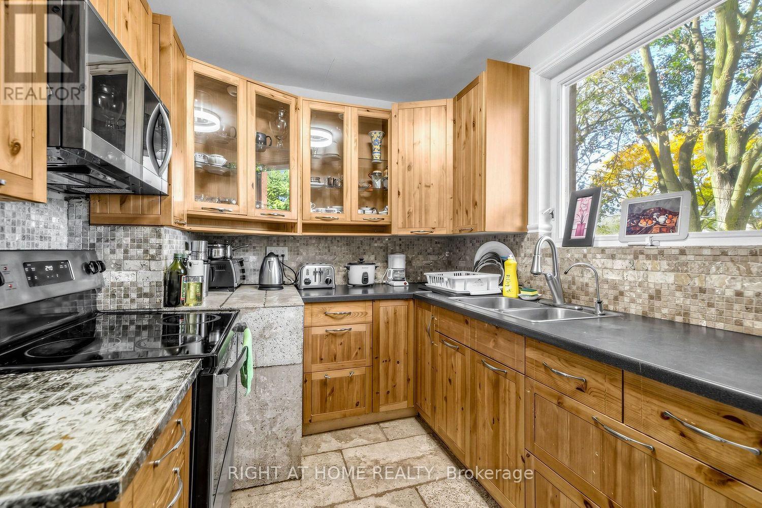 44 Connaught Avenue, Toronto, Ontario  M2M 1G6 - Photo 16 - C14096348