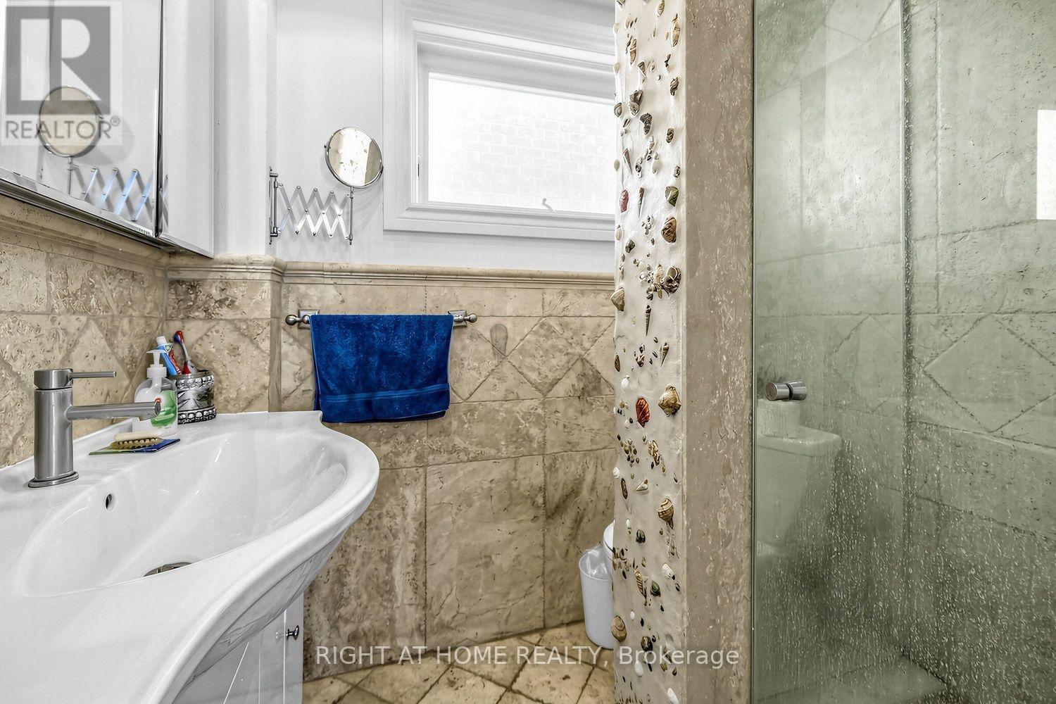 44 Connaught Avenue, Toronto, Ontario  M2M 1G6 - Photo 20 - C14096348