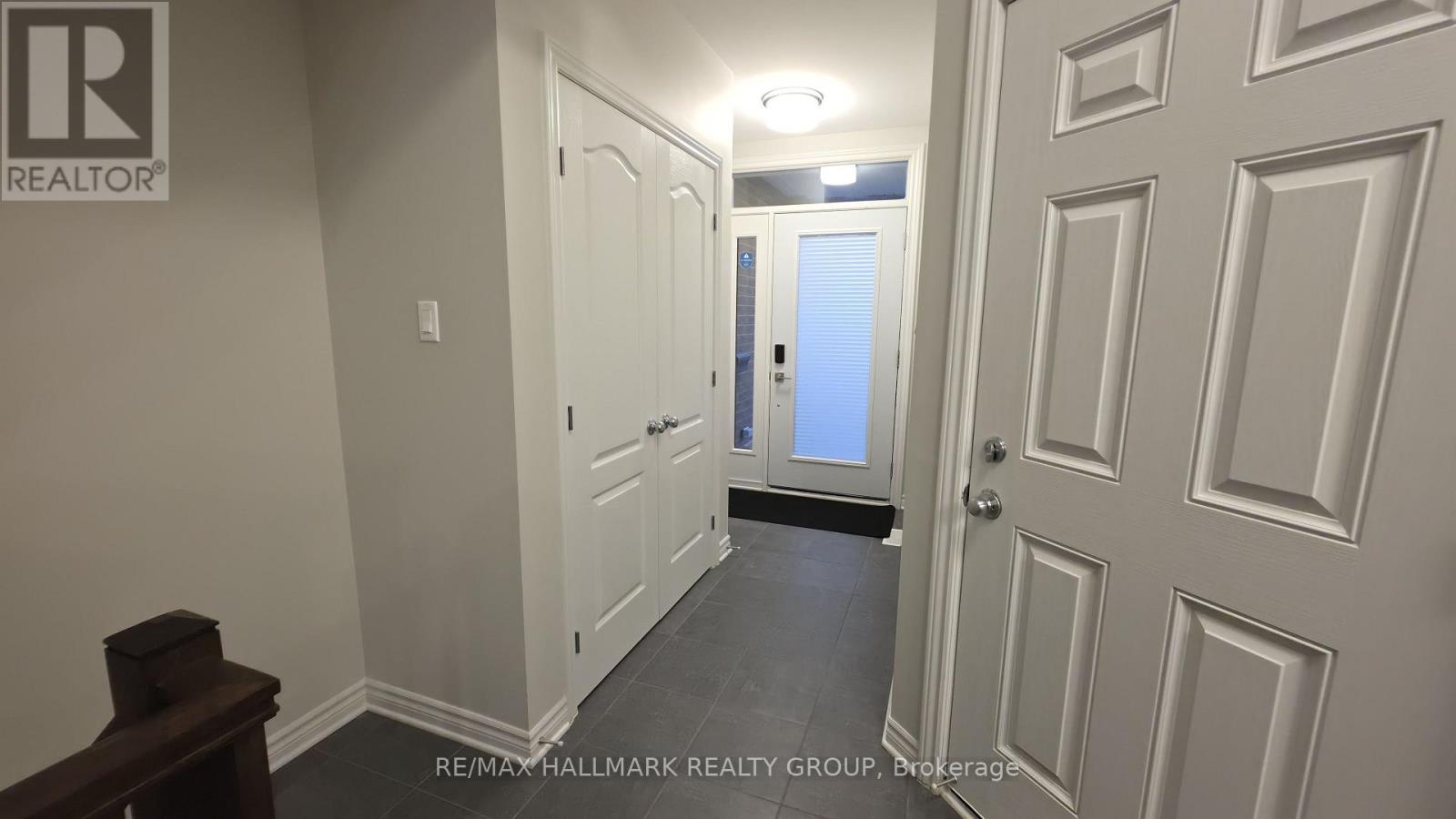 62 Mandevilla Crescent, Ottawa, Ontario  K1T 3V9 - Photo 3 - X14096430