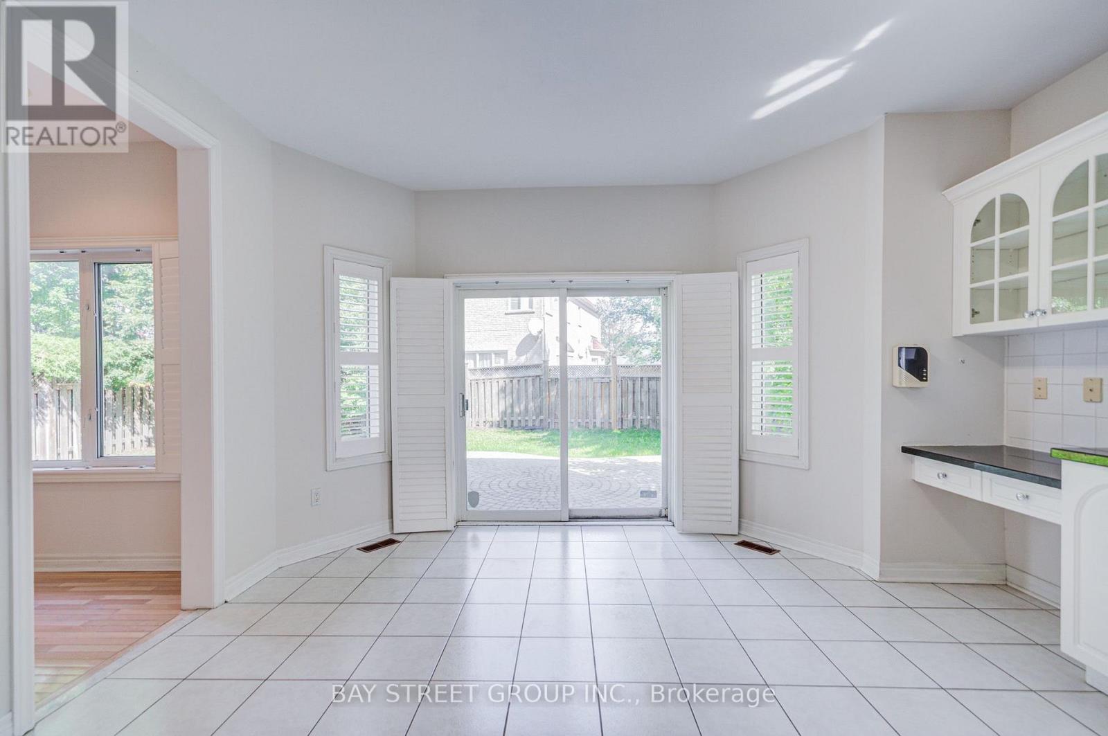 13 Pembrooke Road, Markham, Ontario  L6C 2L2 - Photo 19 - N14096416