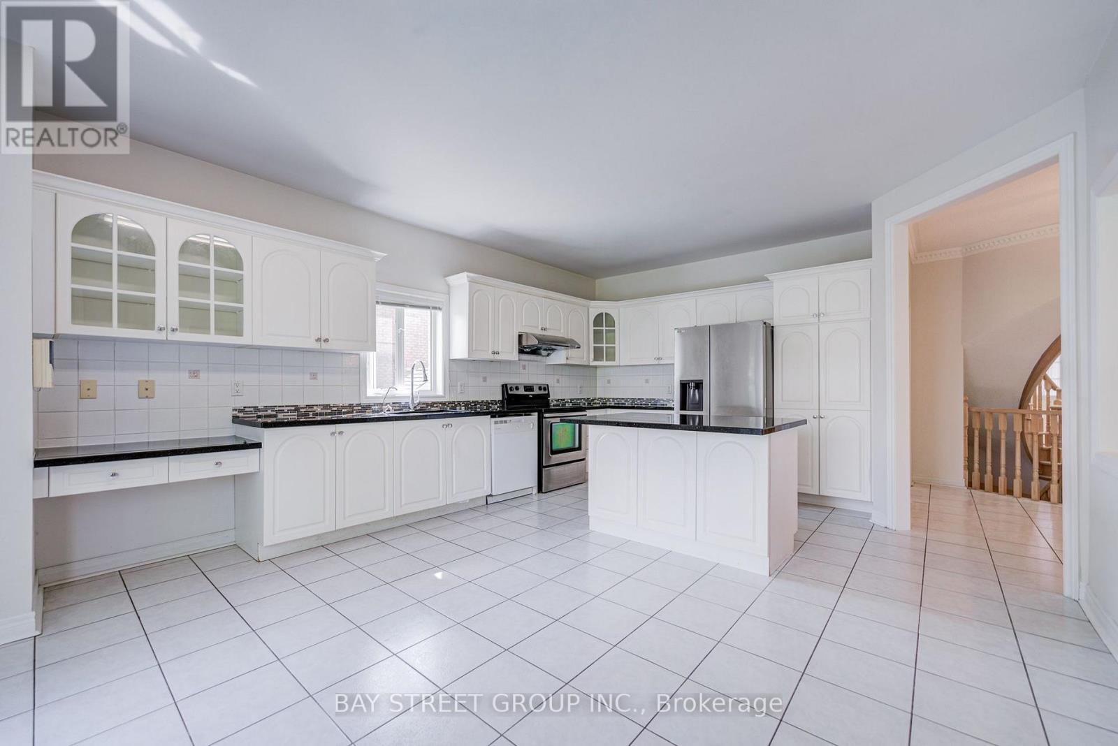 13 Pembrooke Road, Markham, Ontario  L6C 2L2 - Photo 20 - N14096416