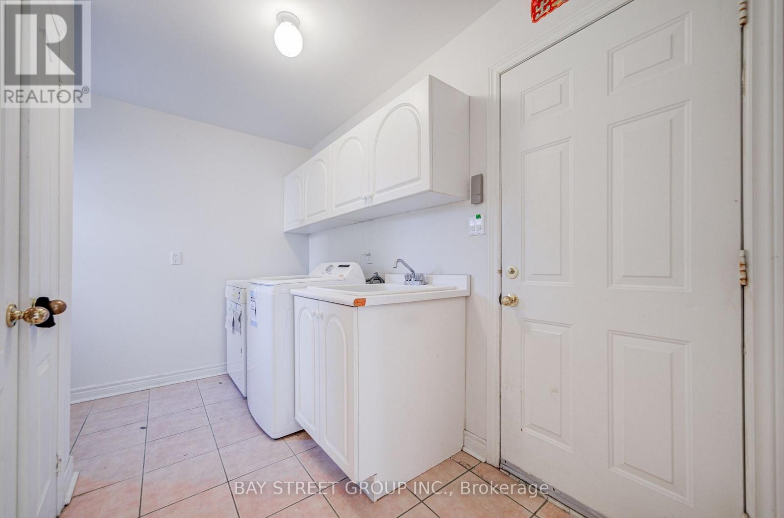 13 Pembrooke Road, Markham, Ontario  L6C 2L2 - Photo 24 - N14096416