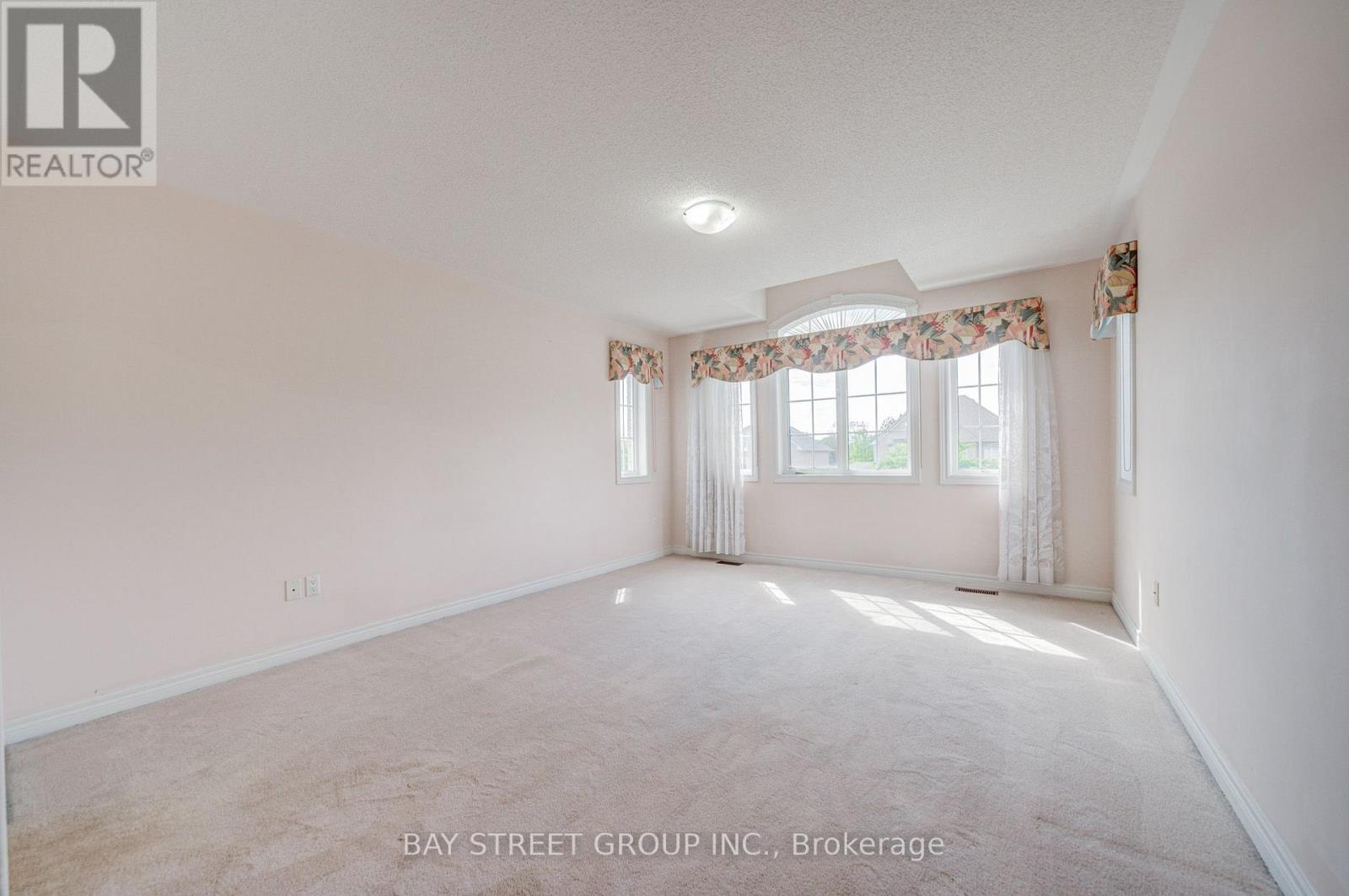 13 Pembrooke Road, Markham, Ontario  L6C 2L2 - Photo 36 - N14096416