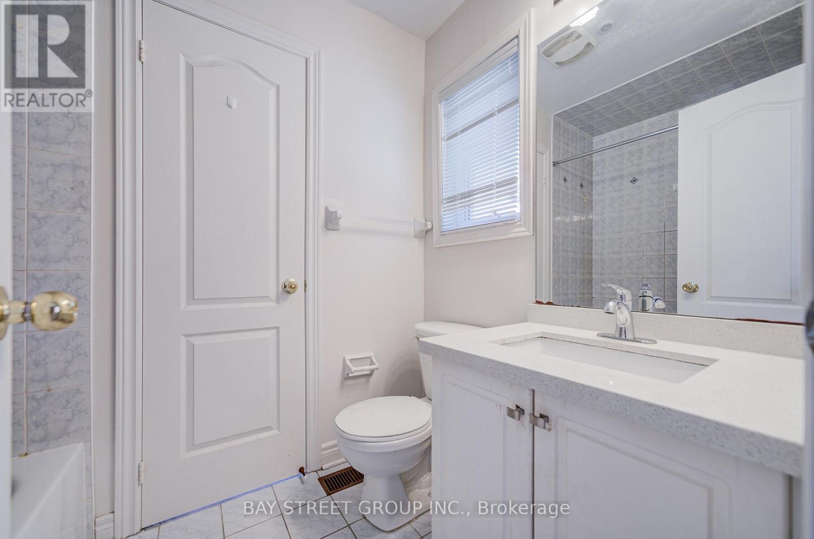 13 Pembrooke Road, Markham, Ontario  L6C 2L2 - Photo 42 - N14096416