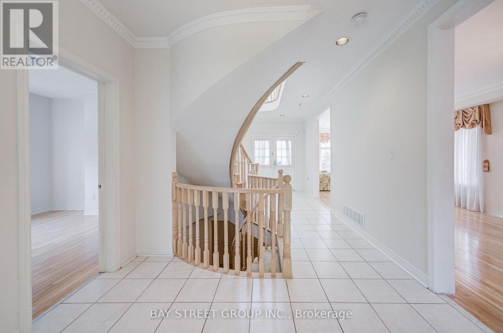 13 Pembrooke Road, Markham, Ontario  L6C 2L2 - Photo 7 - N14096416