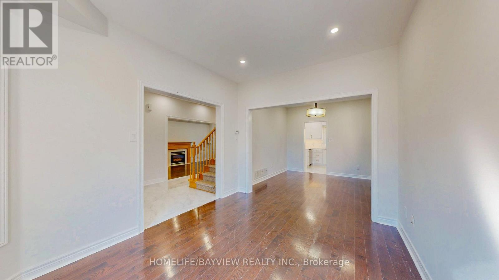 861 Surin Court, Newmarket, Ontario  L3Y 8R3 - Photo 5 - N14096442