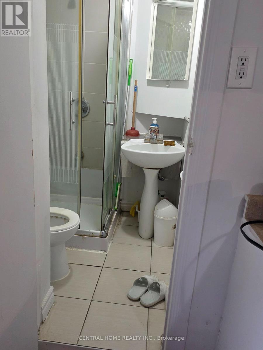 446 Taylor Mills Drive S, Richmond Hill, Ontario  L4C 2T4 - Photo 21 - N14096448