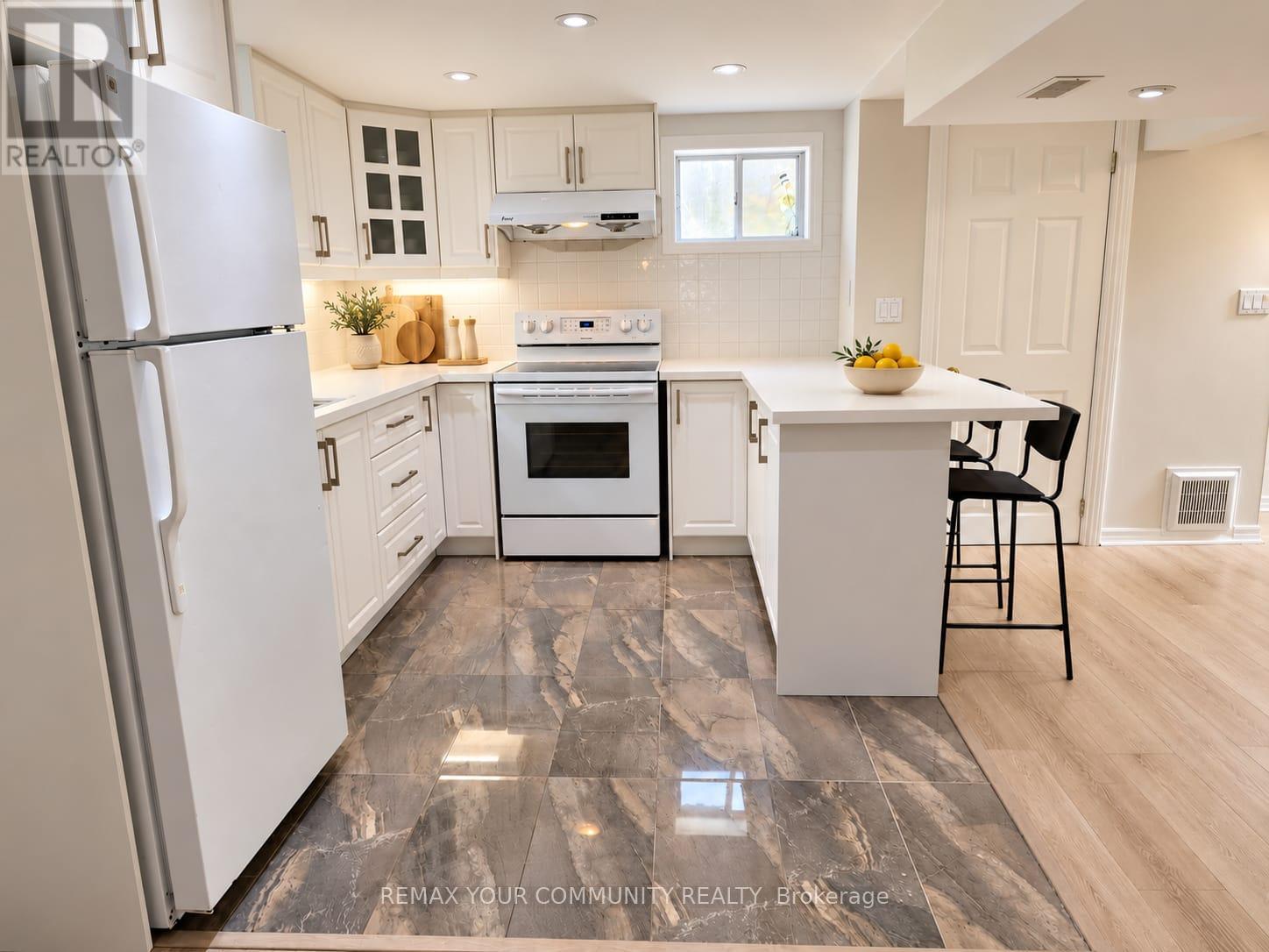 Lower Level - 387 Paliser Crescent N, Richmond Hill, Ontario  L4C 1R5 - Photo 6 - N14096456