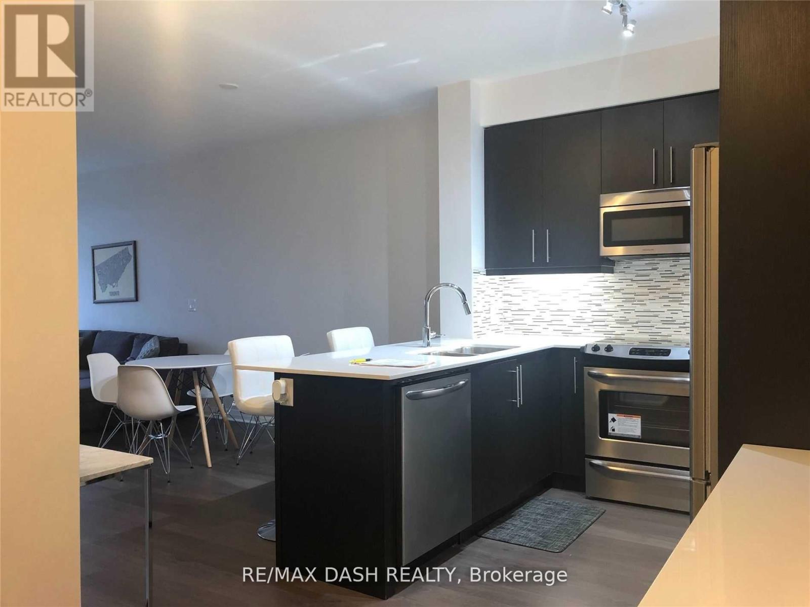 711 - 55 Oneida Crescent, Richmond Hill, Ontario L4B 4T9 - Photo 2 - N14096476