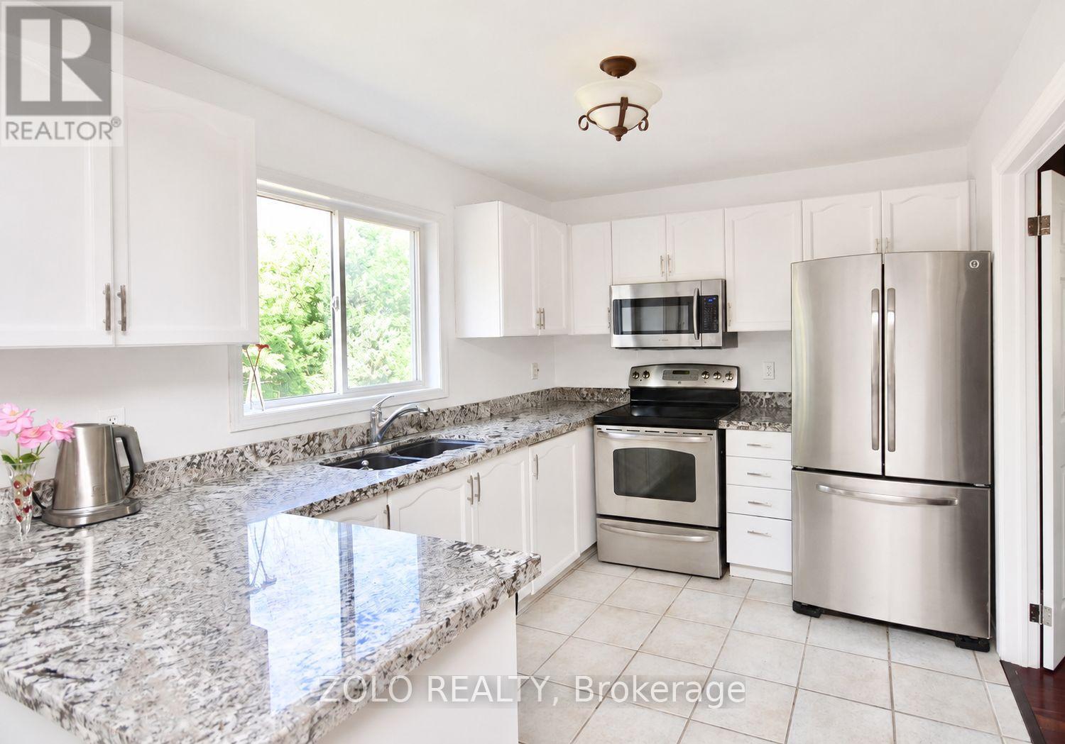 148 Cheltenham Road, Barrie (Georgian Drive), Ontario L4M 6S6 - Photo 7 - S14096462