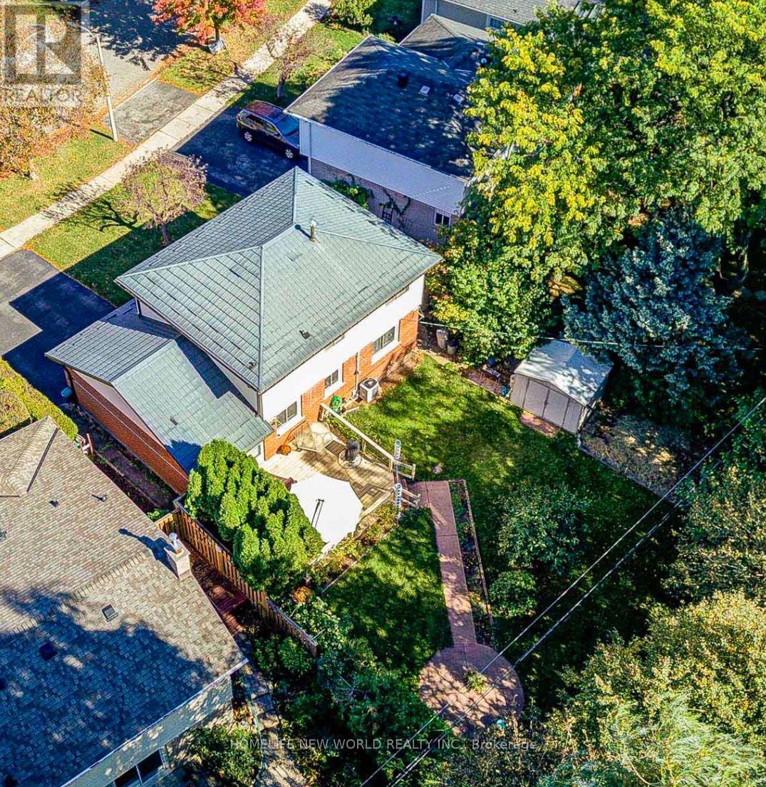 346 Melores Drive, Burlington, Ontario  L7L 4T8 - Photo 3 - W14096418