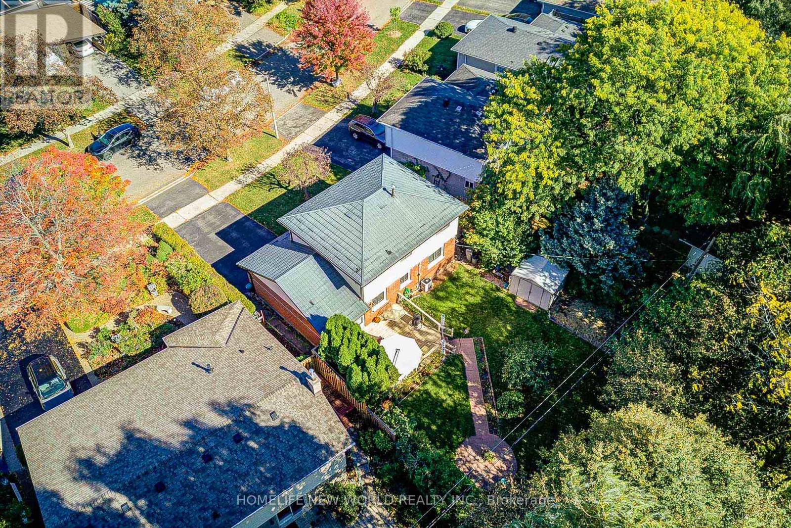 346 Melores Drive, Burlington, Ontario  L7L 4T8 - Photo 9 - W14096418