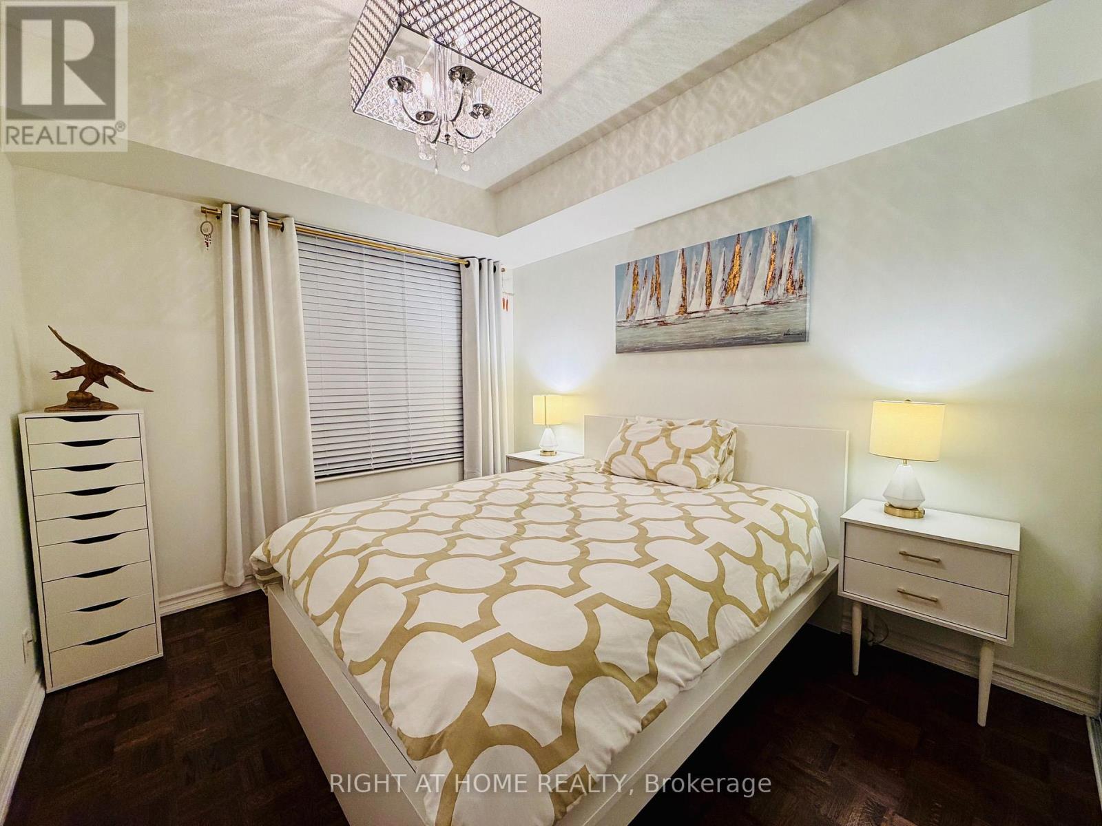 38 Fontenay Court, Toronto, Ontario  M9A 5H5 - Photo 10 - W14096432