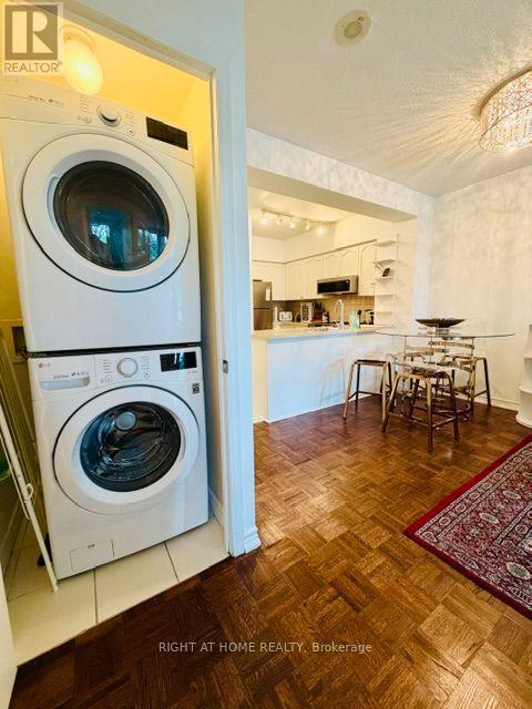 38 Fontenay Court, Toronto, Ontario  M9A 5H5 - Photo 11 - W14096432