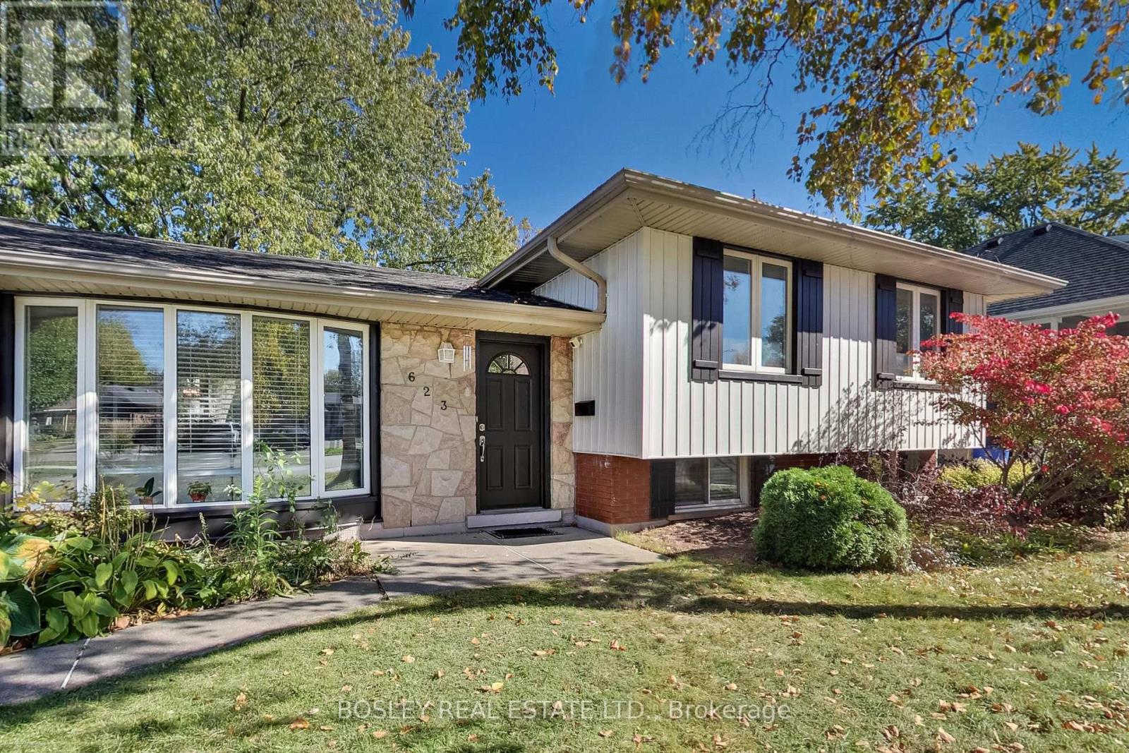 623 Thornwood Avenue, Burlington, Ontario  L7N 3B9 - Photo 3 - W14096484