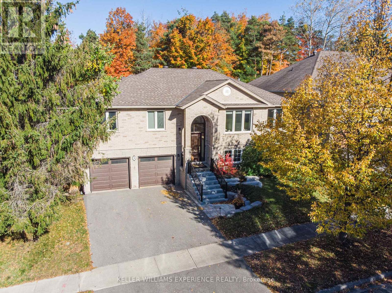 5 GROUSE GLEN, Barrie, Ontario