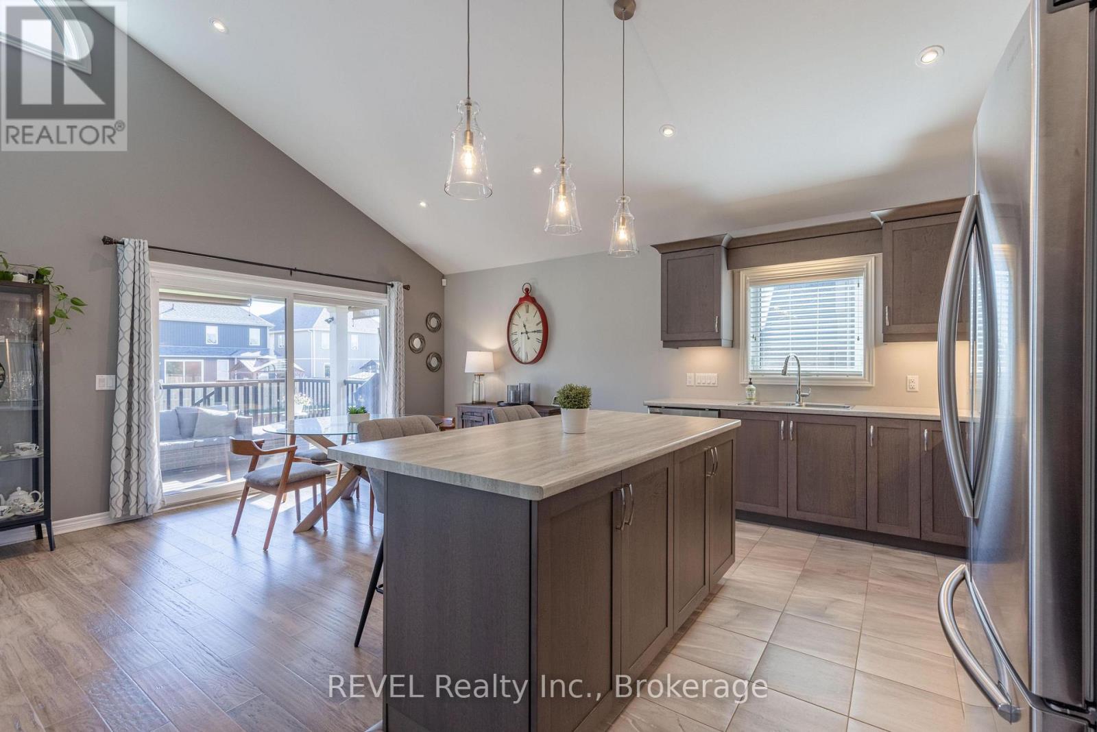20 Elliot Street, Thorold, Ontario  L2V 0E6 - Photo 6 - X14096538