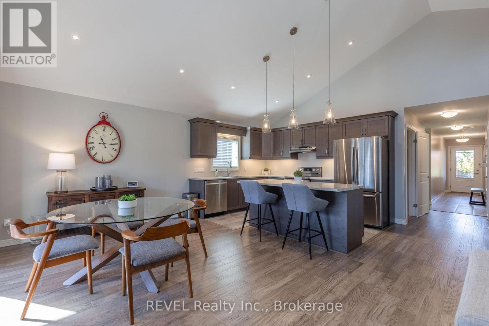 20 Elliot Street, Thorold, Ontario  L2V 0E6 - Photo 8 - X14096538