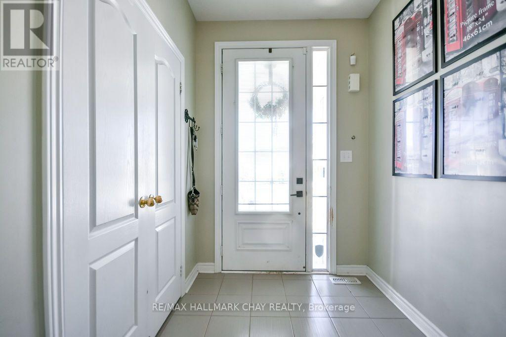 114 Blanchard Crescent, Essa (Angus), Ontario  L0M 1B5 - Photo 5 - N14096524