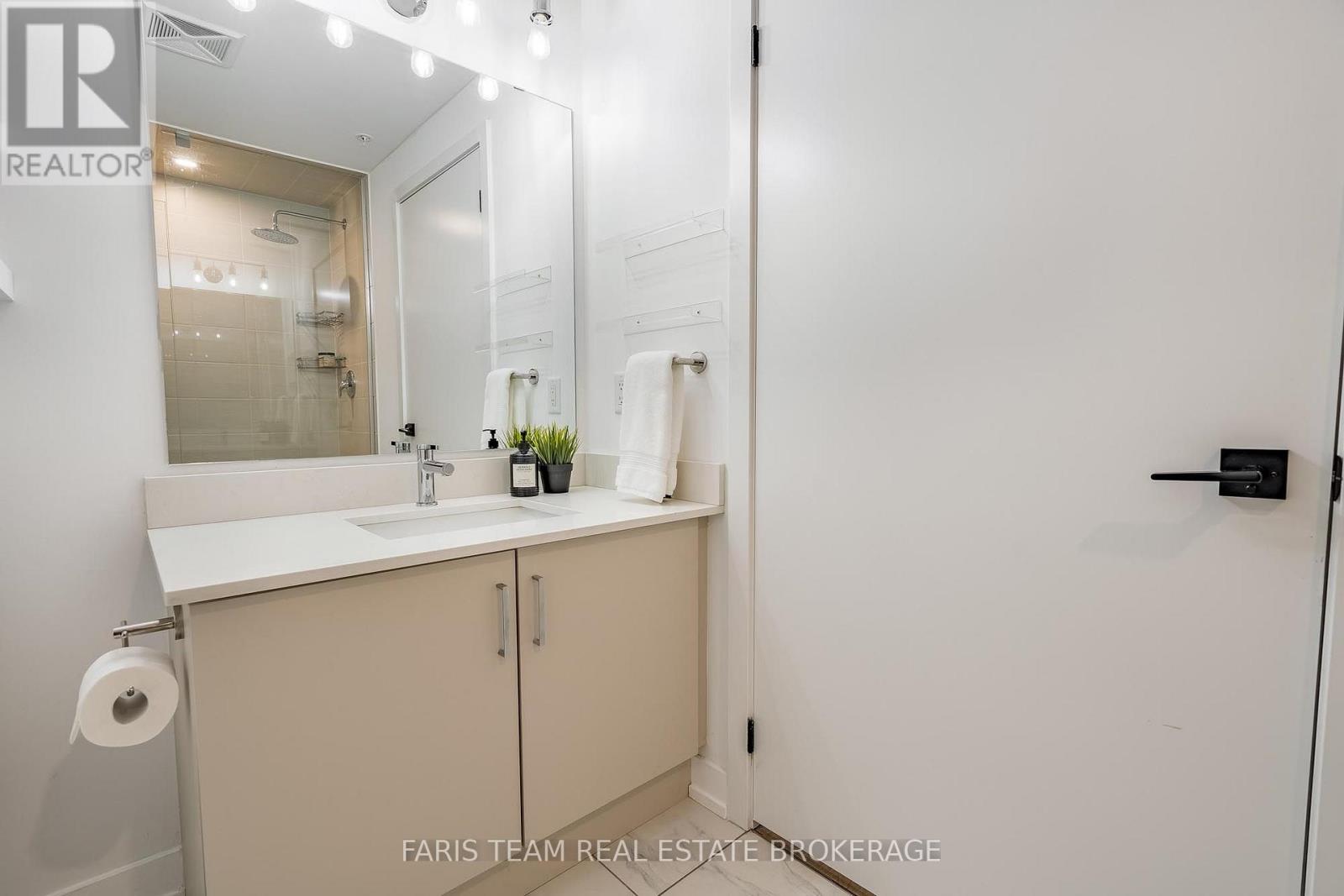 315 - 4 Spice Way, Barrie, Ontario  L9J 0M2 - Photo 10 - S14096536