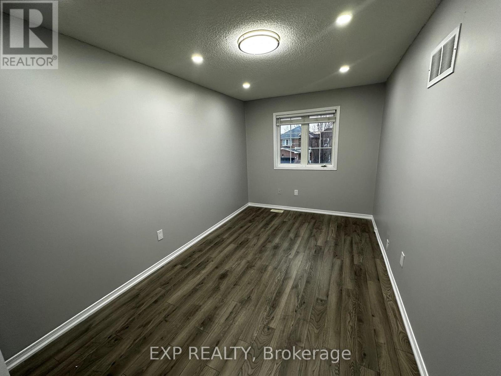 25 Prince Crescent, Brampton (Northwest Sandalwood Parkway), Ontario  L7A 2C9 - Photo 7 - W14096502